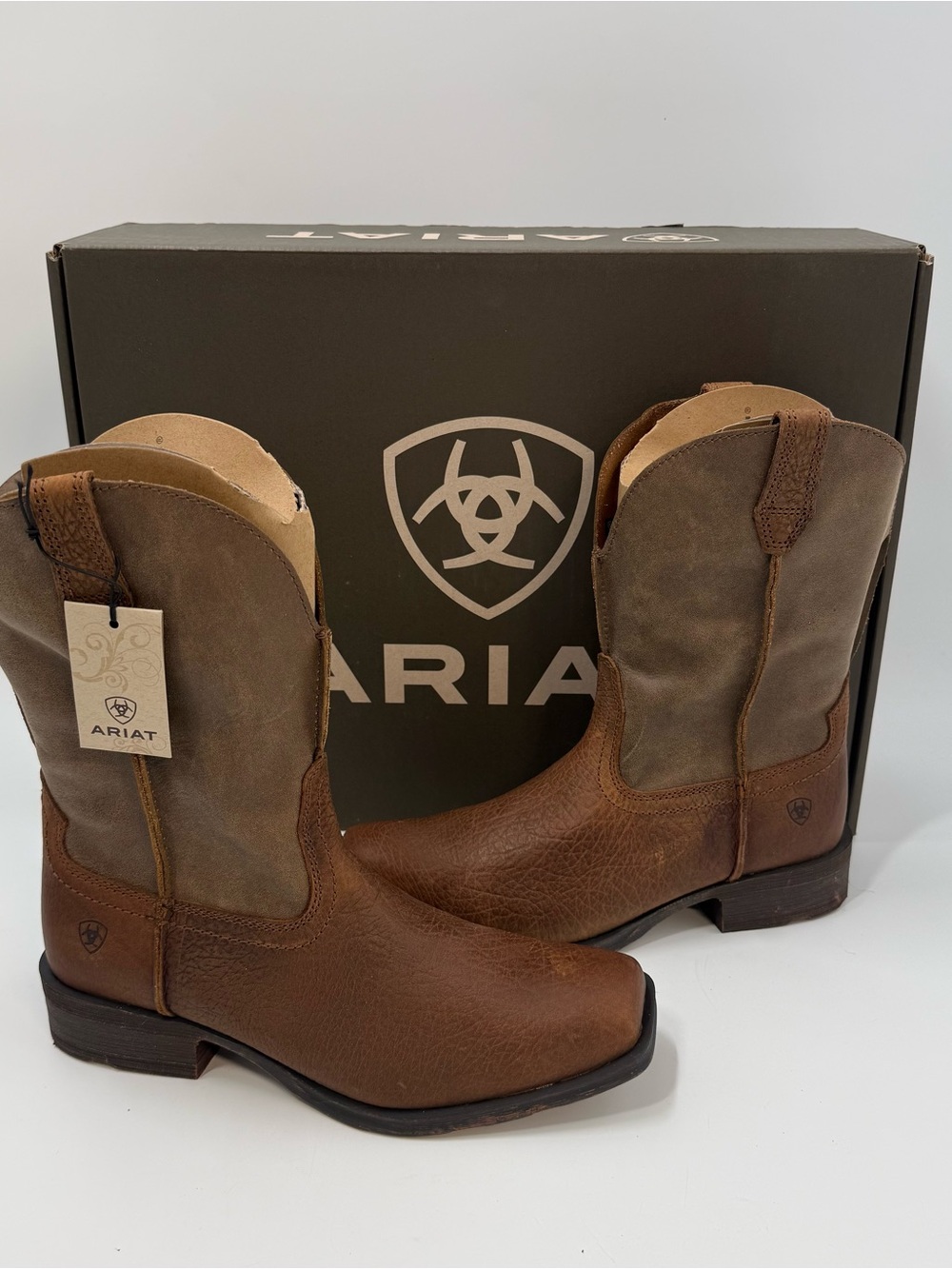 Ariat Men's Two-Tone Brown and Tan Western Pull-On Boots
